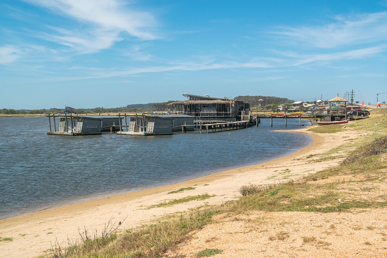 各社のドル払いプラットフォームの手数料体系を比較した表